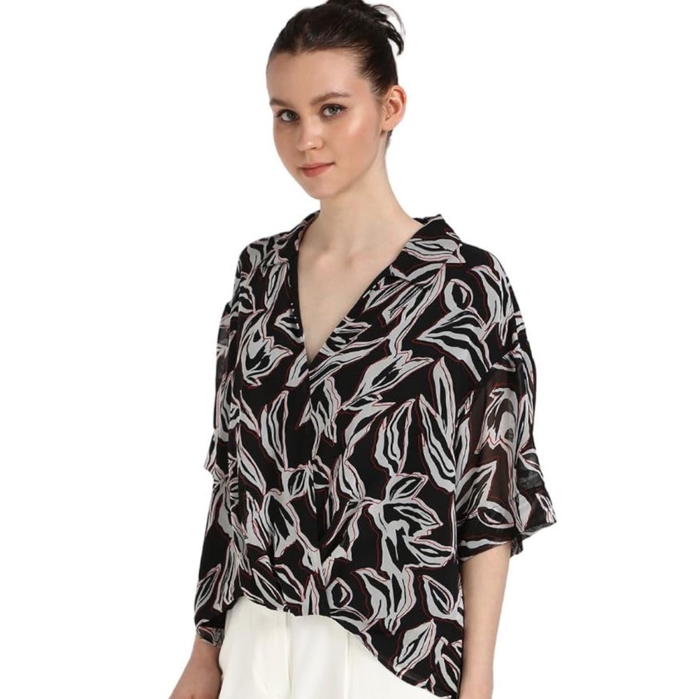 Calvin Klein Womens Short Sleeve Surplice Top Black White Abstract Floral XL NWT